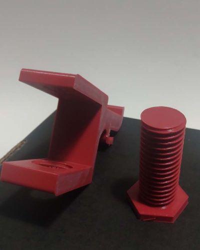 Headphone clamp for desk in red